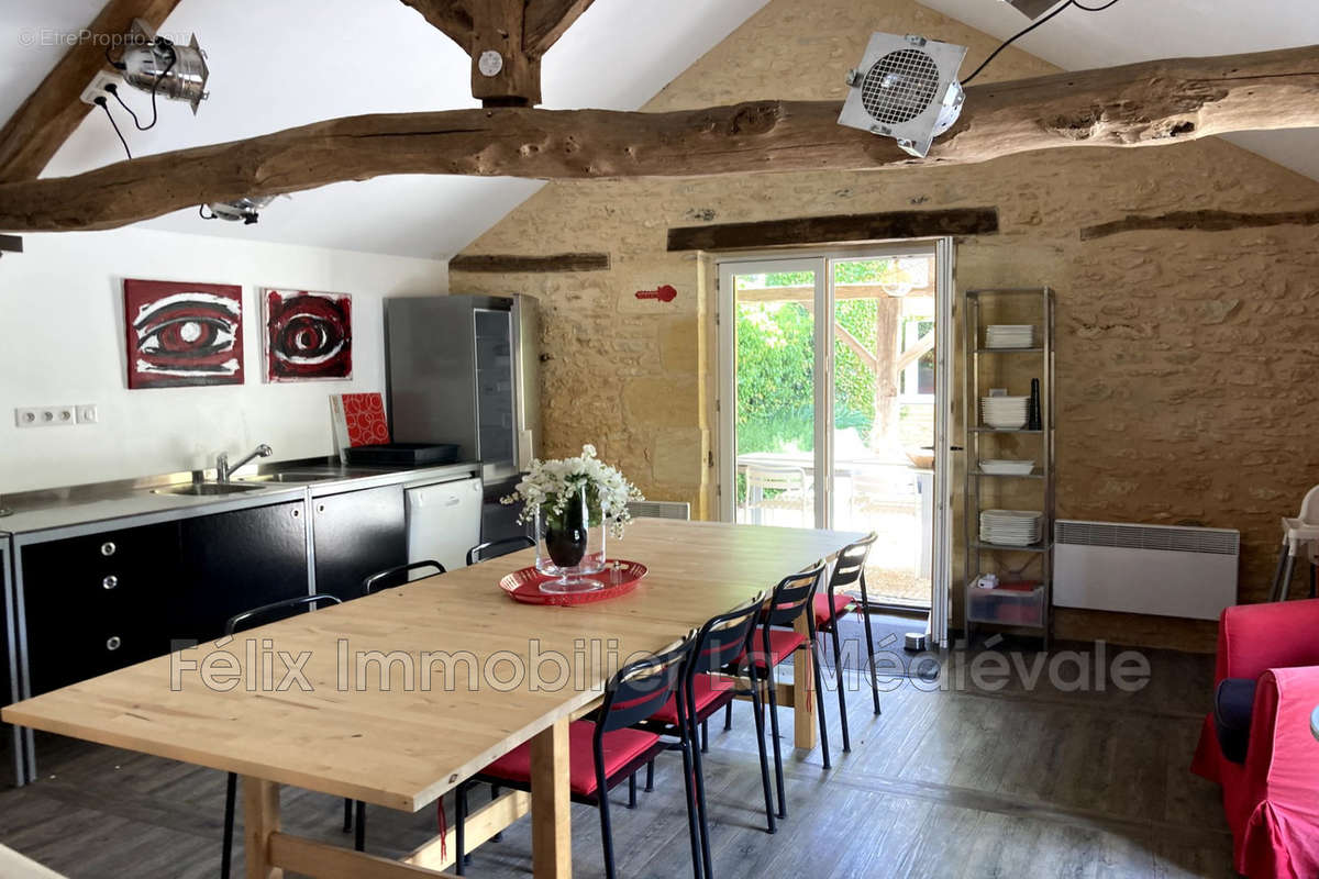 Maison à CASTELNAUD-LA-CHAPELLE