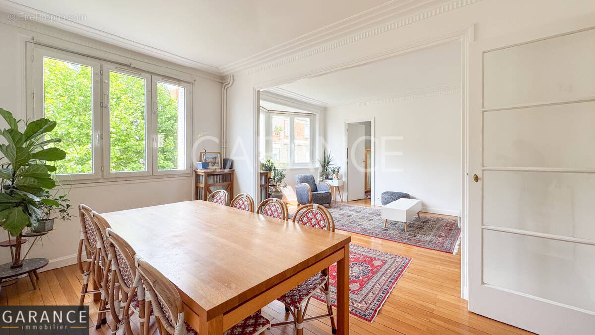 Appartement à PARIS-14E
