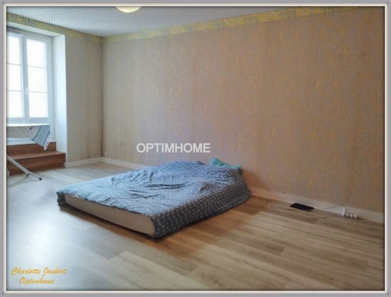 Appartement à CHALAIS