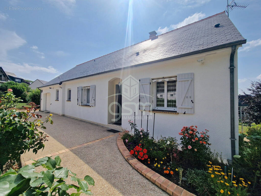 Maison à MONTS