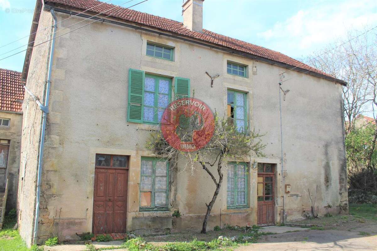 Maison à MONTBARD