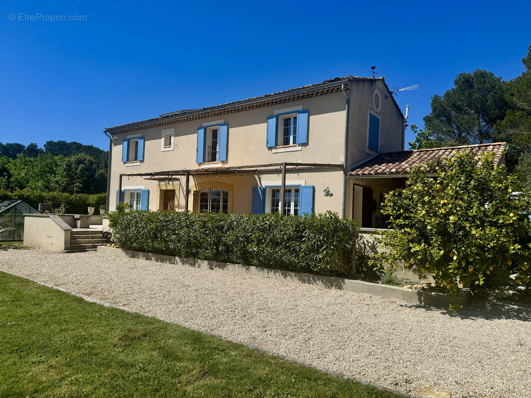 Maison à SAINTE-CECILE-LES-VIGNES