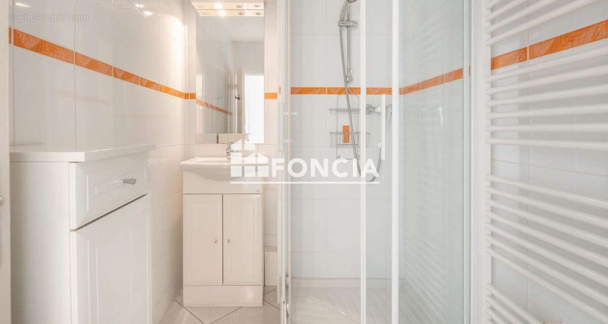Appartement à LE PONT-DE-CLAIX