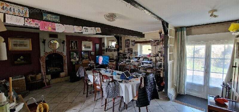 Maison à LA CHAPELLE-GLAIN