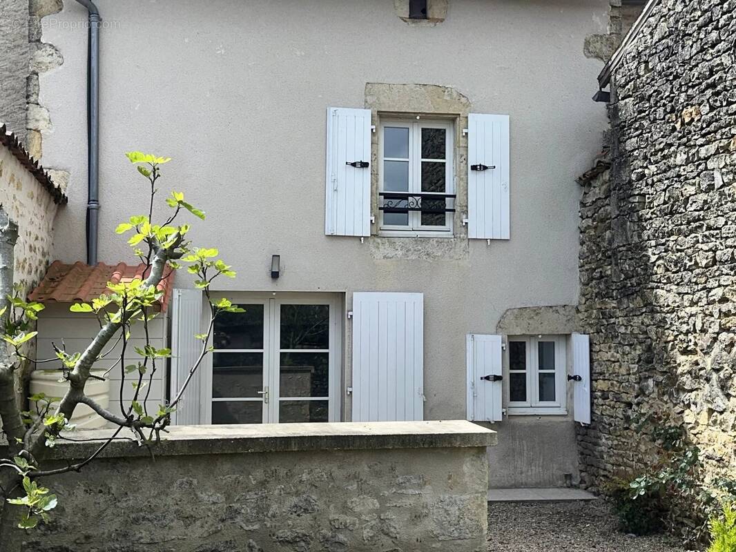 Maison à GENCAY