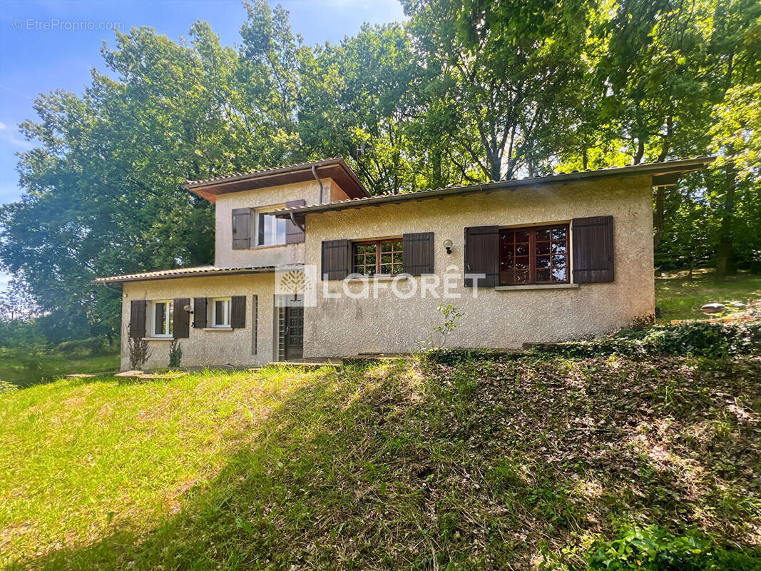 Maison à VILLEGOUGE
