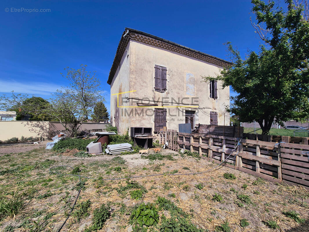 Maison à MONTELIMAR