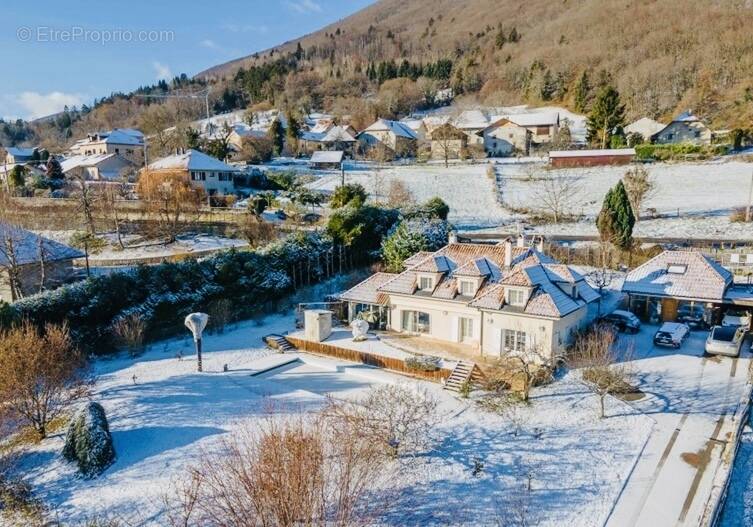 Maison à MONNETIER-MORNEX