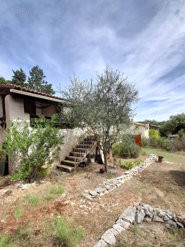 Maison à GINASSERVIS
