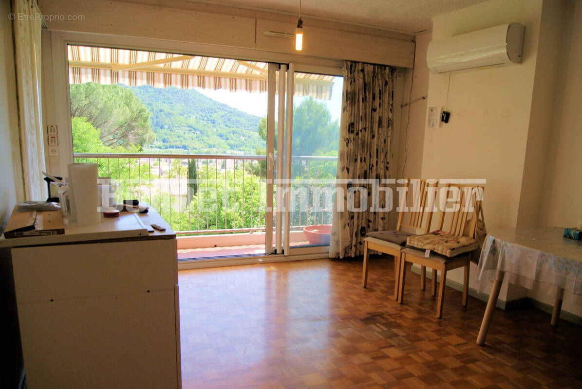 Appartement à NYONS