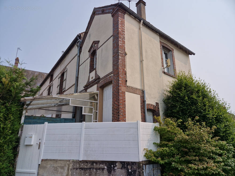 Maison à LA LOUPE