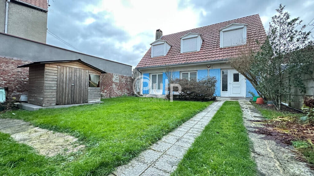 Maison à BRUAY-LA-BUISSIERE