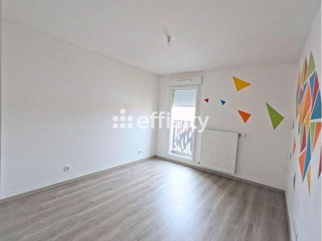 Appartement à SAINT-LAURENT-DE-MURE