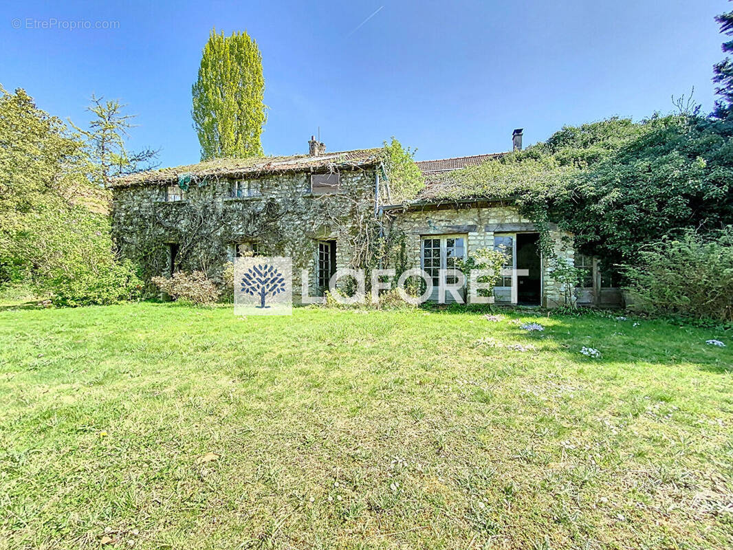 Maison à SAINT-NOM-LA-BRETECHE