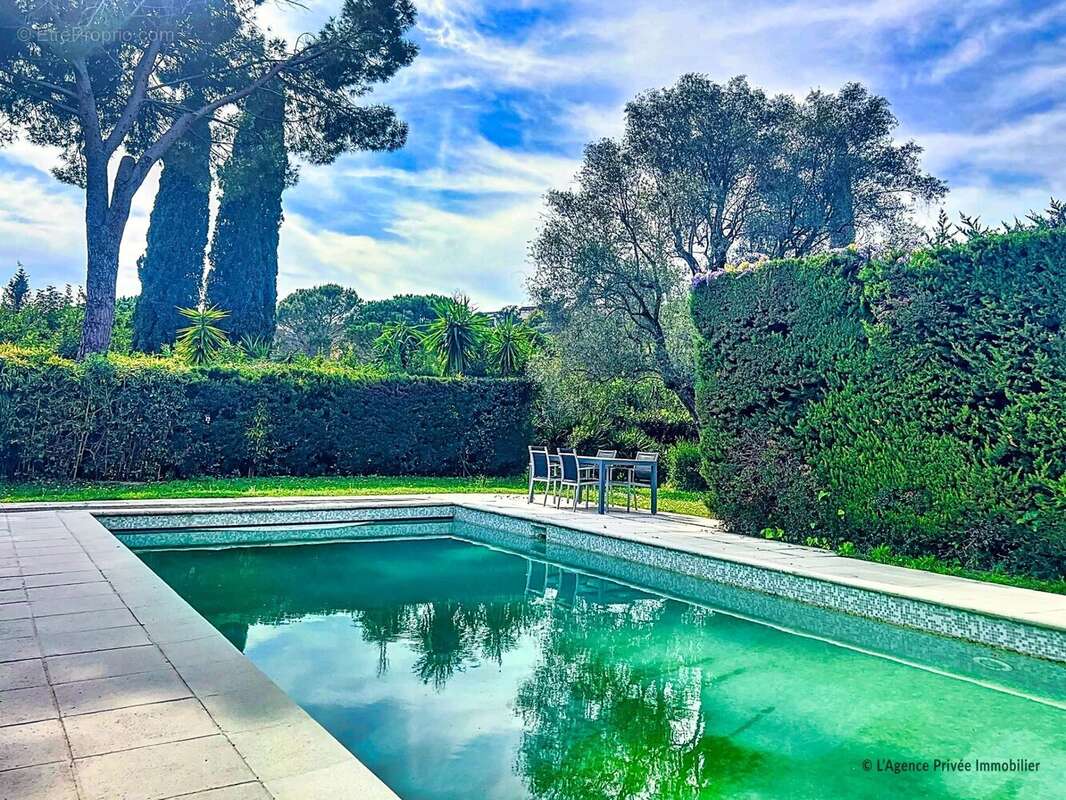 Maison à MOUGINS