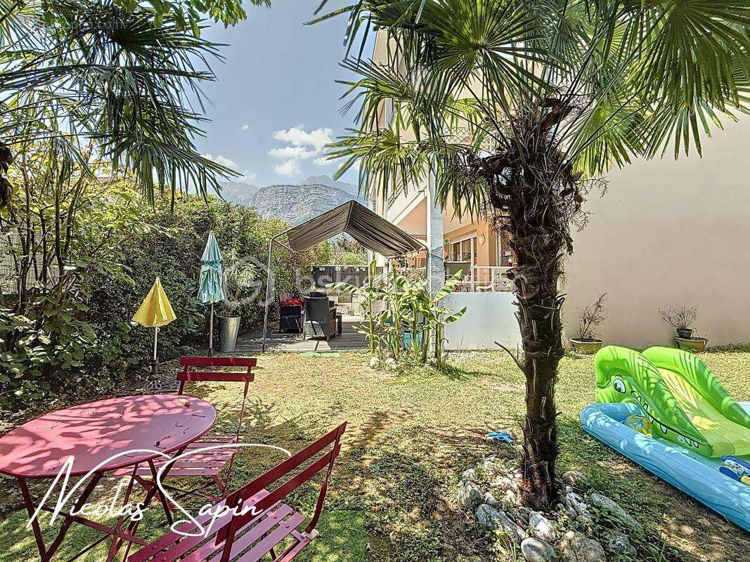 Appartement à VARCES-ALLIERES-ET-RISSET