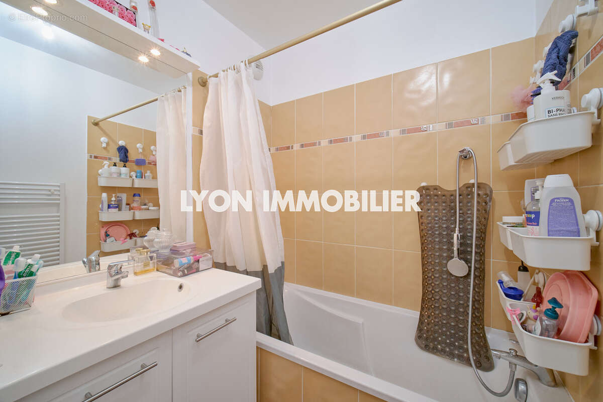 Appartement à LYON-9E