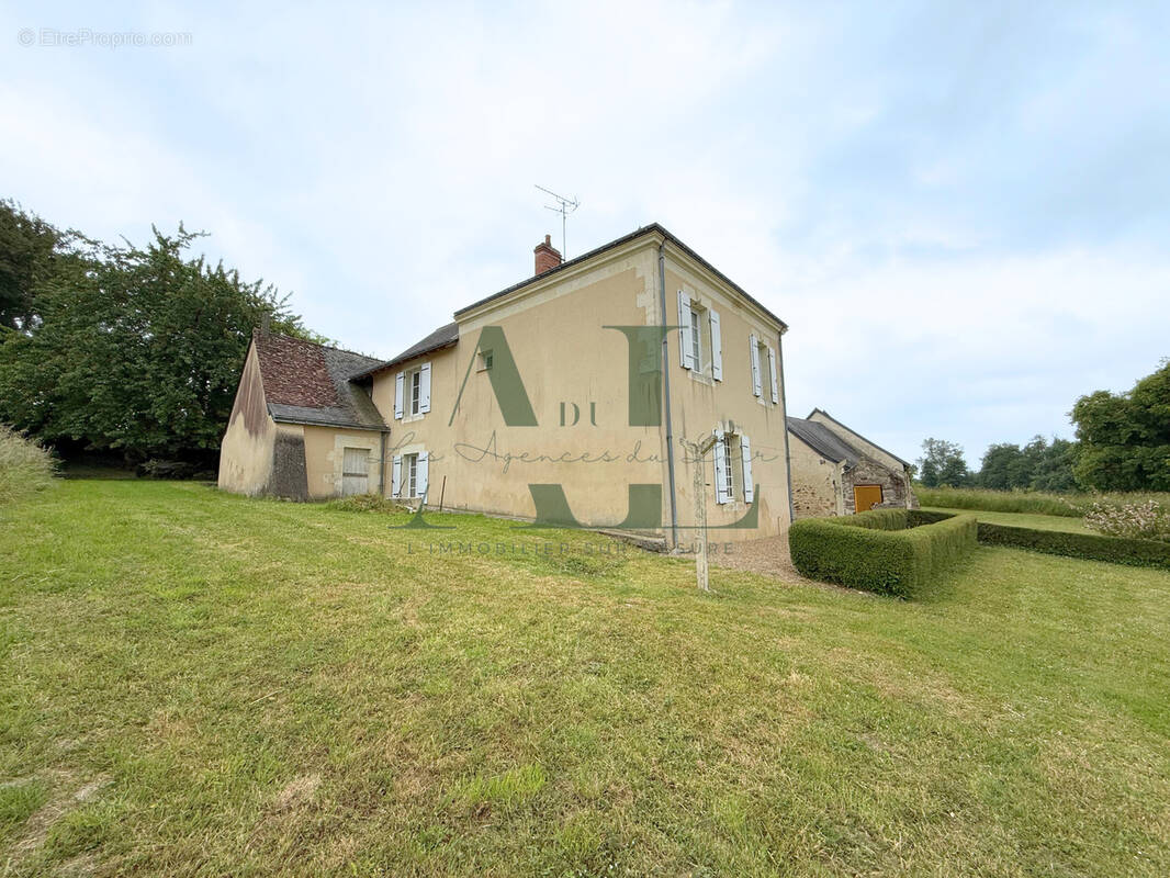 Maison à LE VIEIL-BAUGE