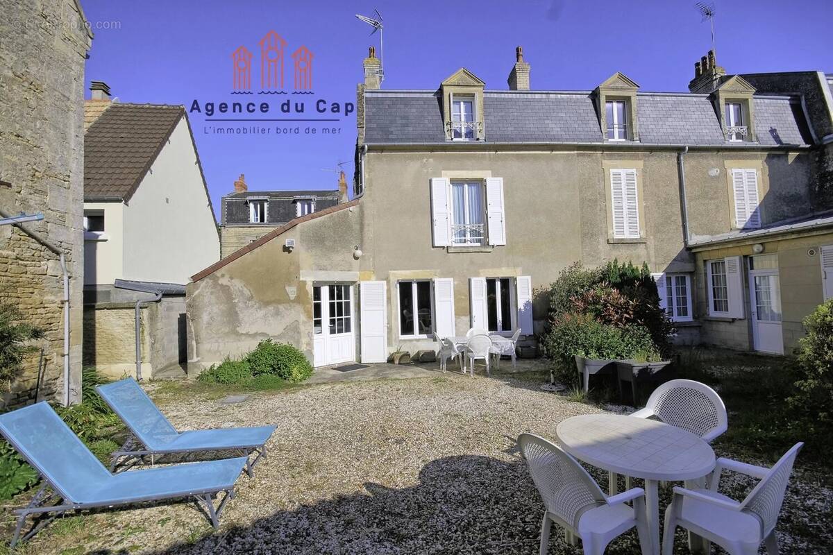 Maison à BERNIERES-SUR-MER