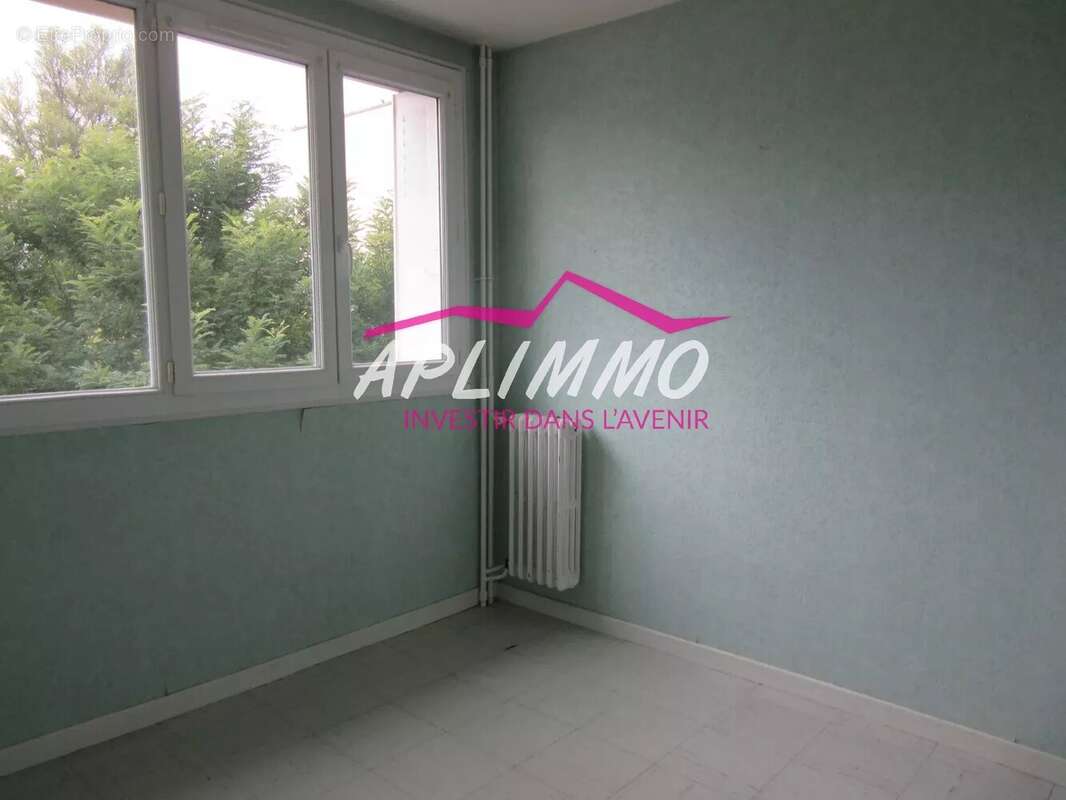 Appartement à LE TEIL