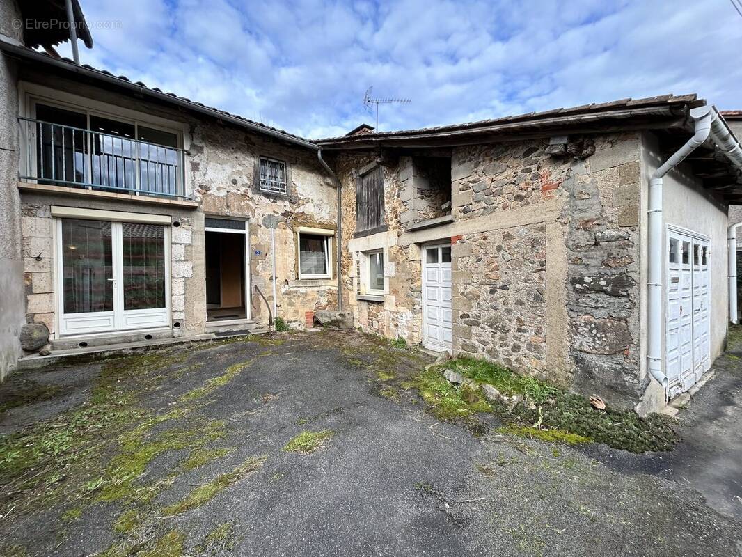 Maison à MASSIGNAC