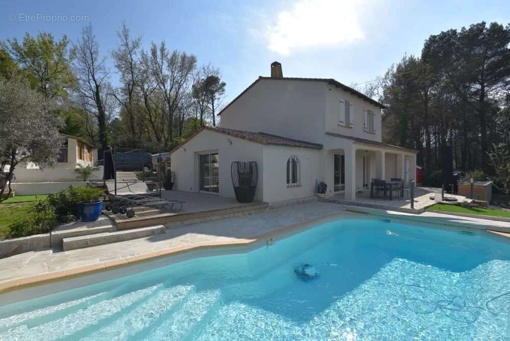 Maison à CALLIAN