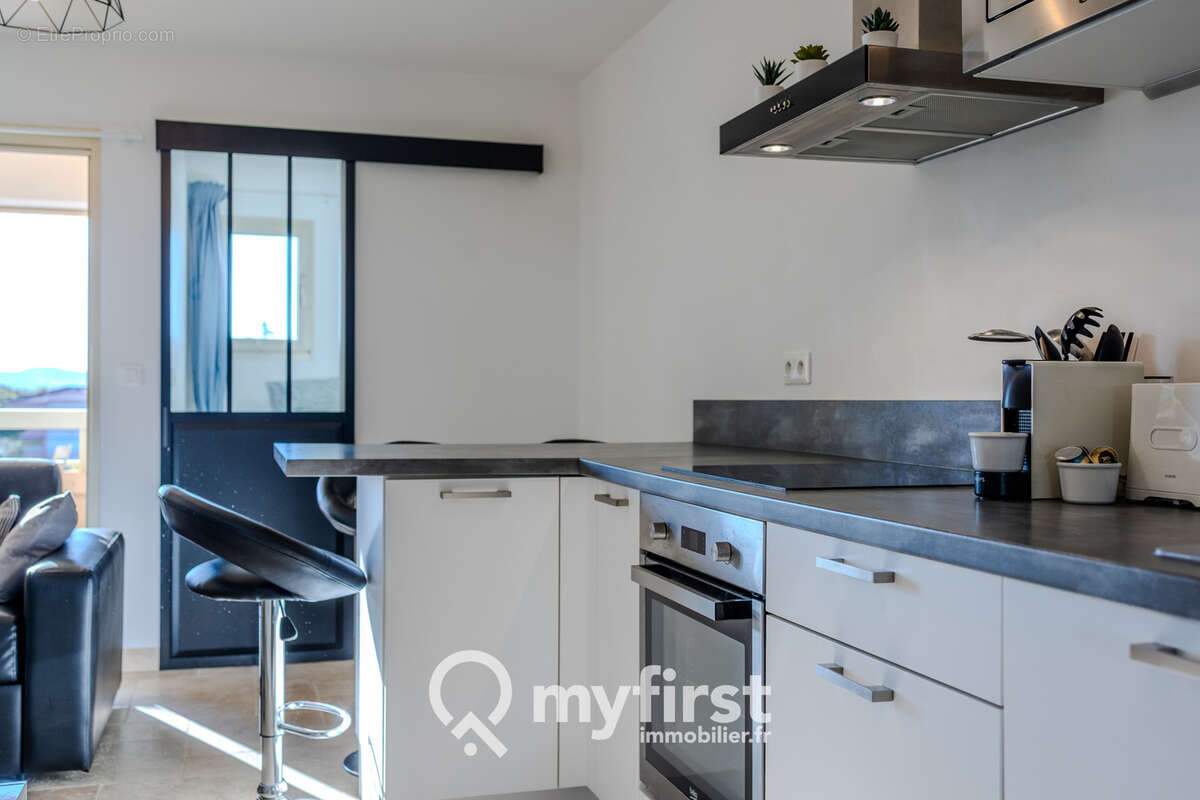 Appartement à LA LONDE-LES-MAURES