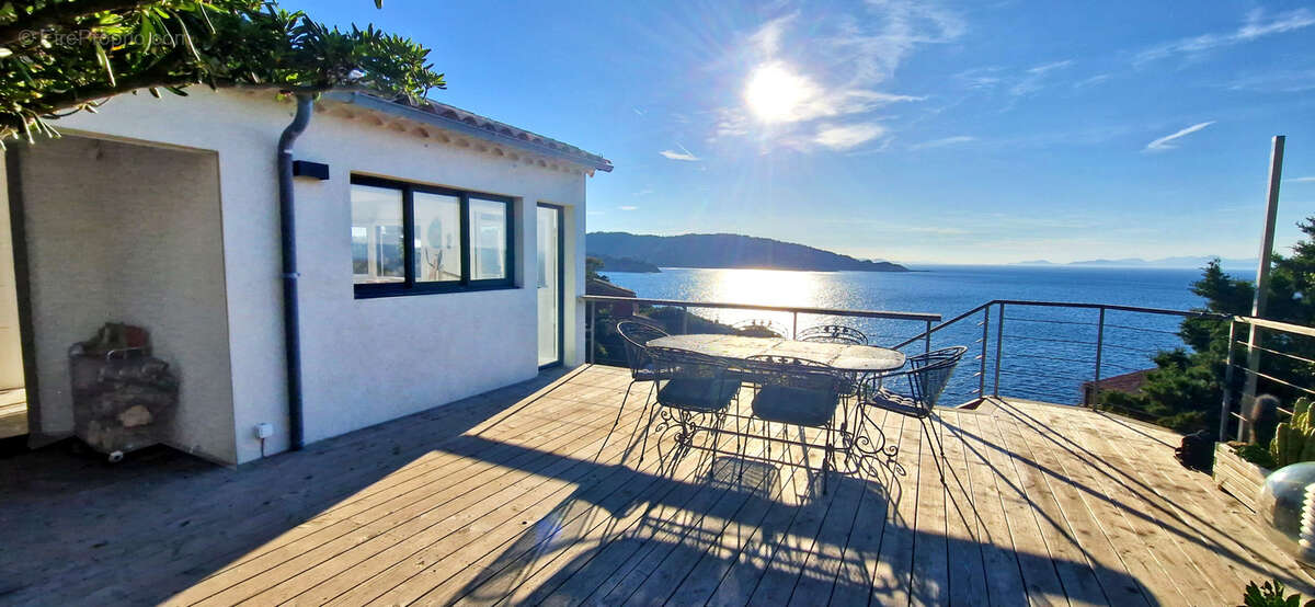 Maison à HYERES