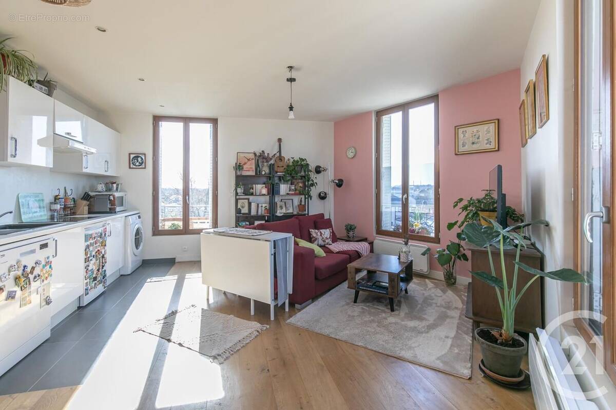 Appartement à SAINT-MAUR-DES-FOSSES
