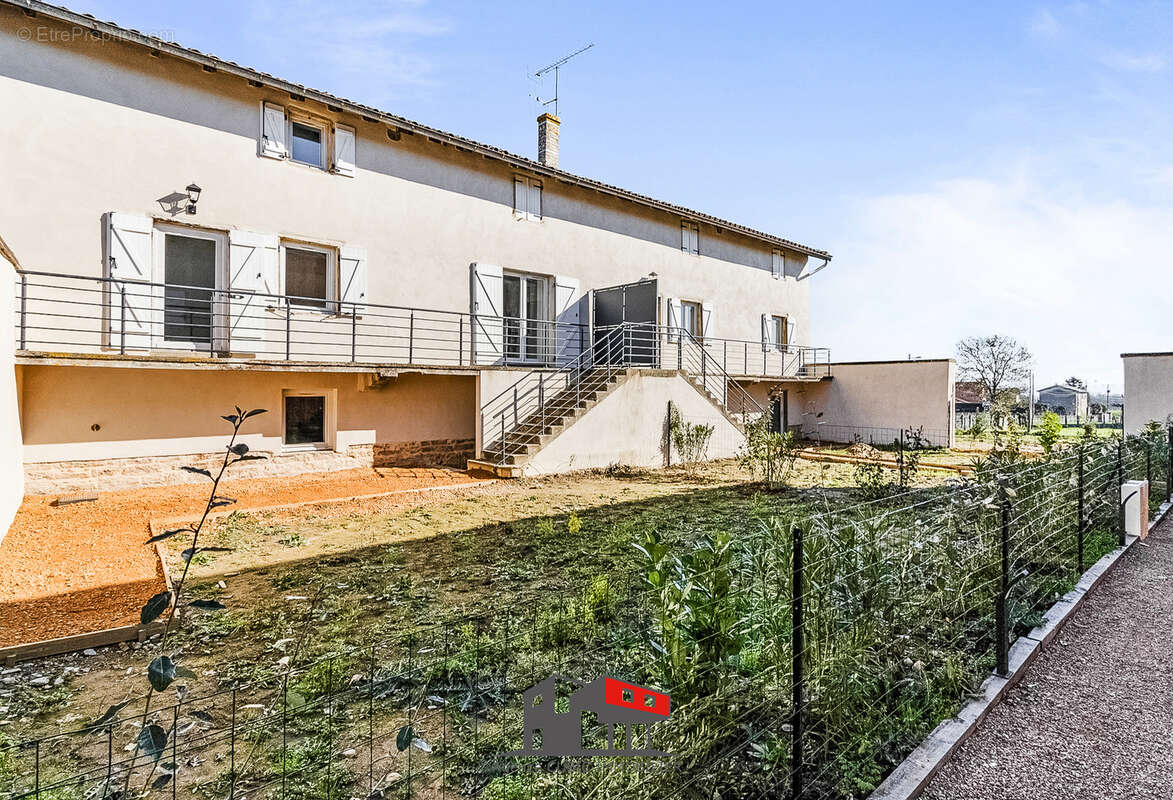 Maison à ARNAS