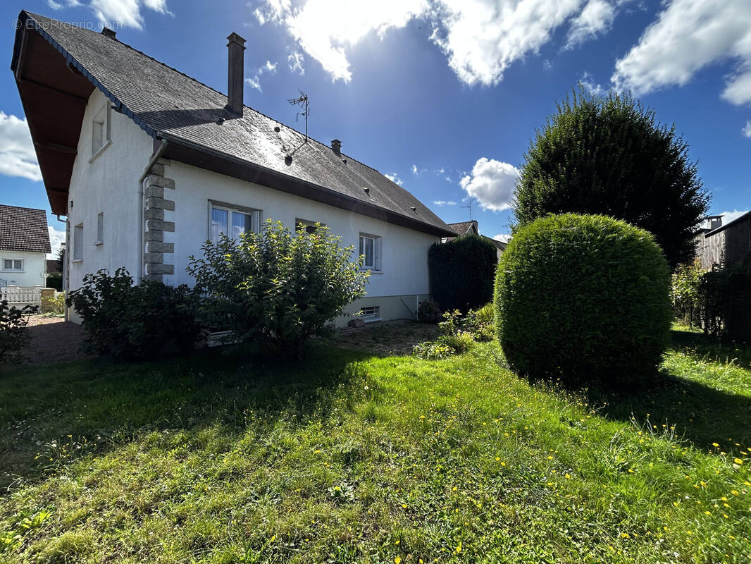 Maison à GRANDVILLIERS
