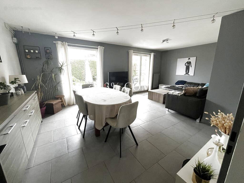 Maison à THUMERIES