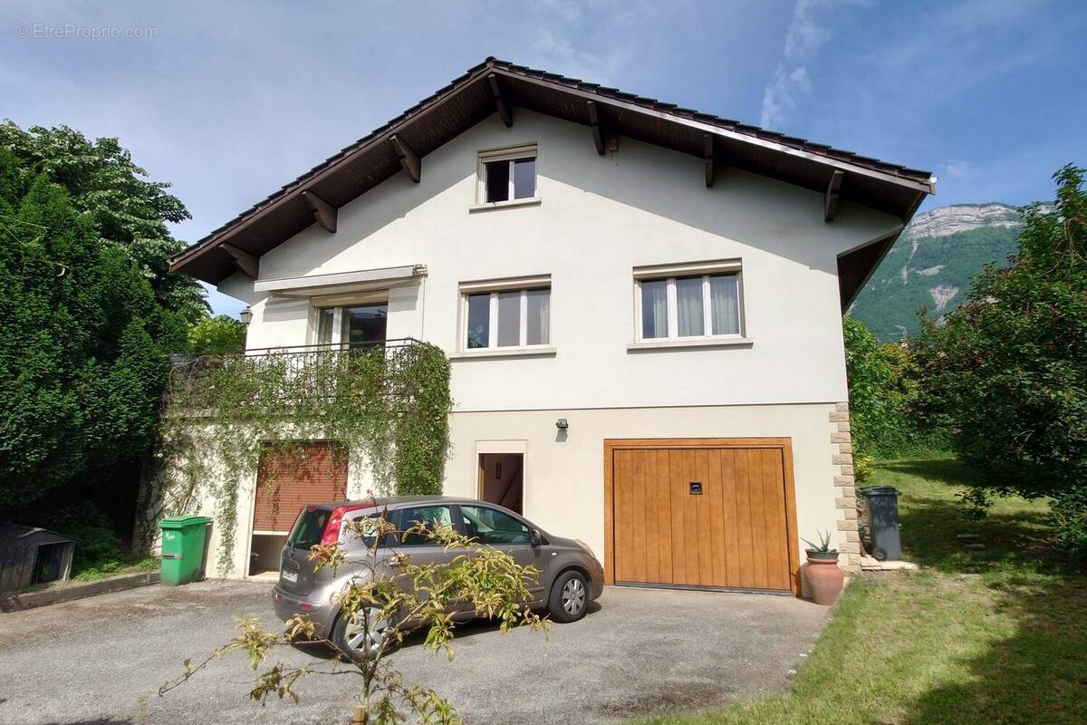 Maison à SAINT-ISMIER