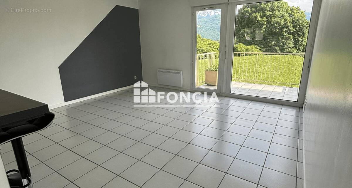 Appartement à LA TERRASSE