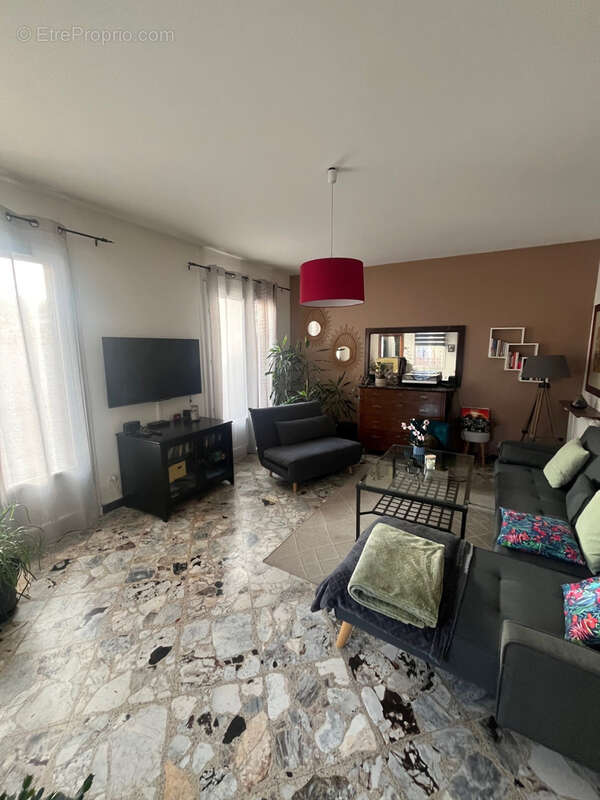 Appartement à MONTMERLE-SUR-SAONE