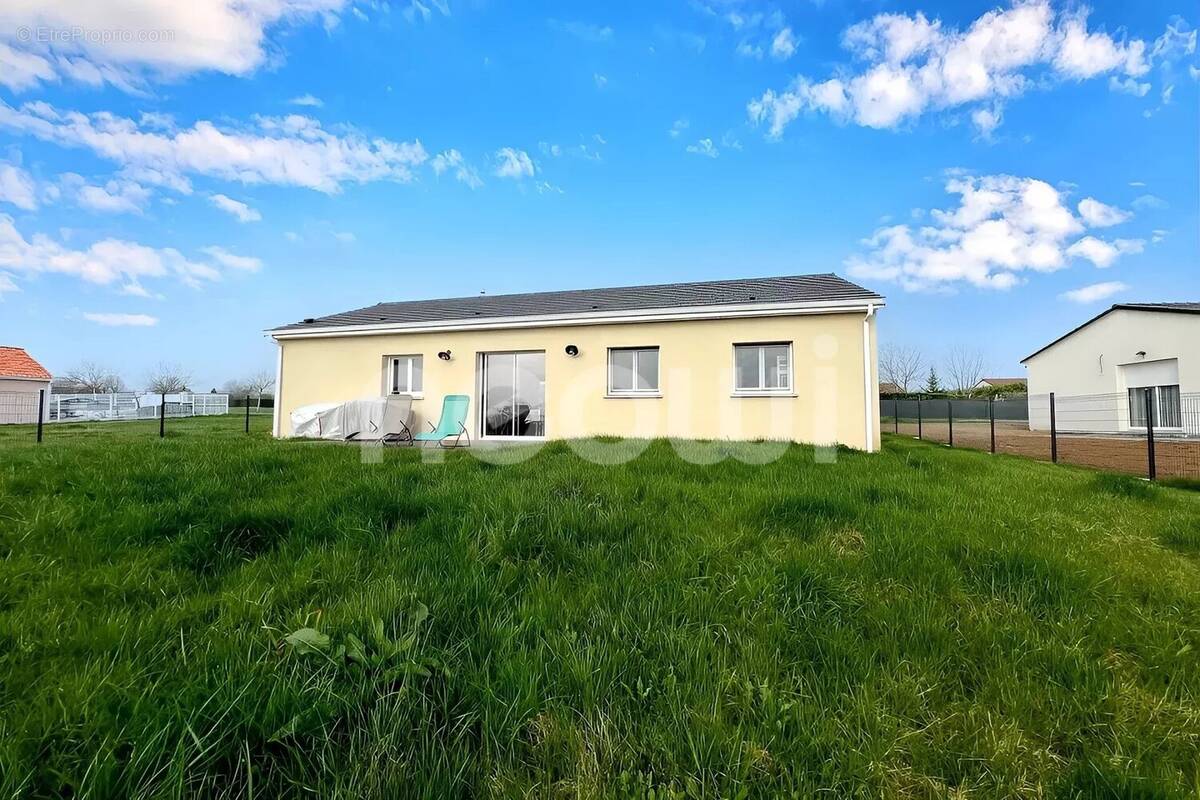 Maison à EFFIAT