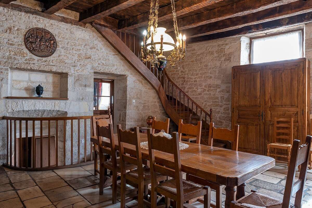 Maison à TURENNE