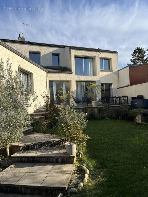 Maison à DAMERY