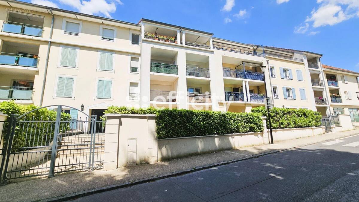 Appartement à THORIGNY-SUR-MARNE