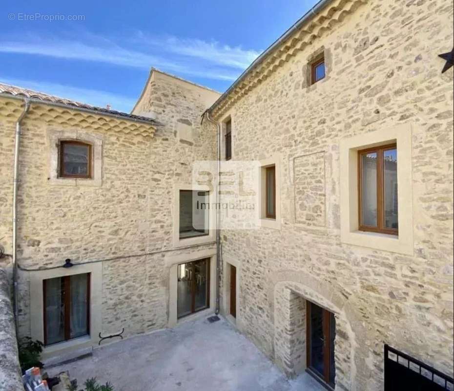 Maison à UZES