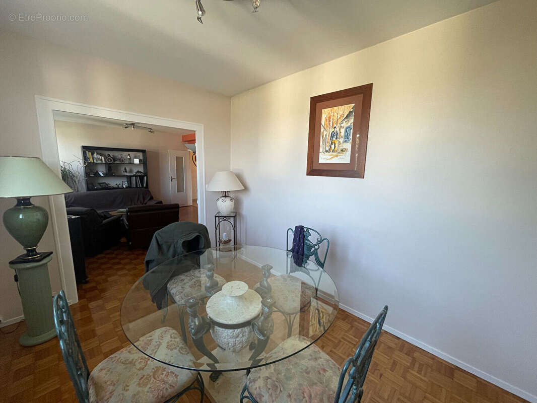 Appartement à SAINT-SEBASTIEN-SUR-LOIRE
