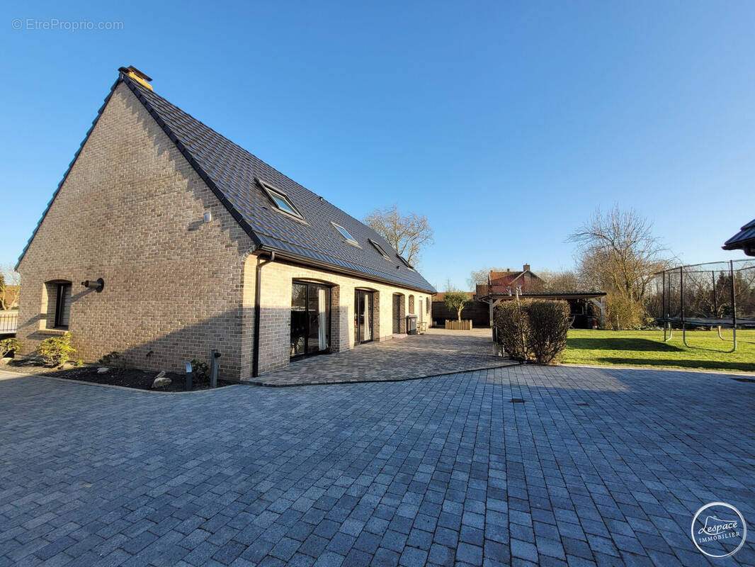 Maison à AUDRUICQ