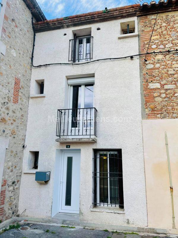 Maison à PEZILLA-LA-RIVIERE