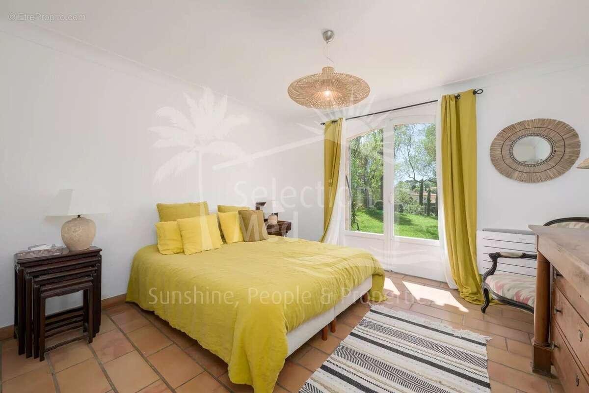 Maison à MOUGINS