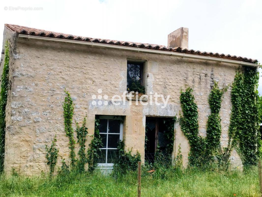 Maison à DOIX