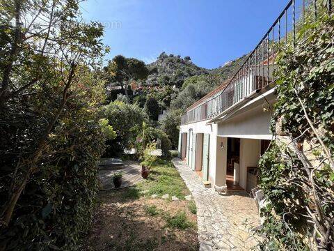 Maison à EZE
