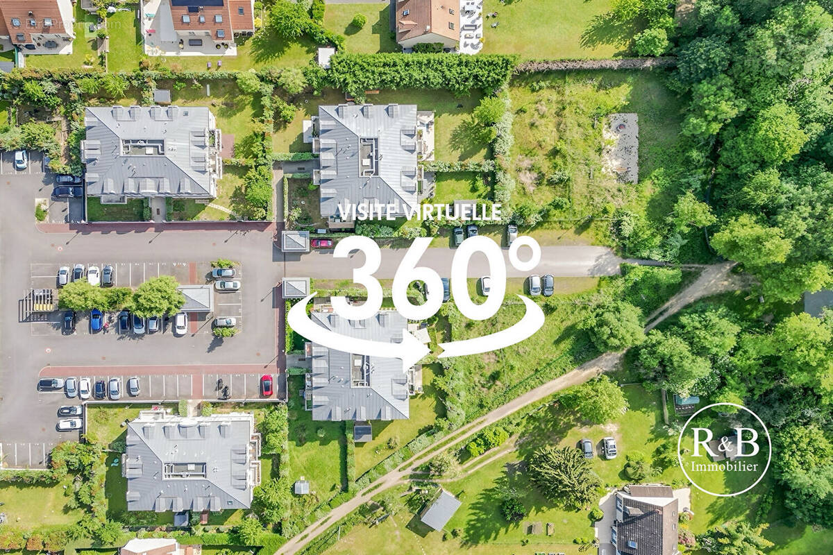 Appartement à LES CLAYES-SOUS-BOIS
