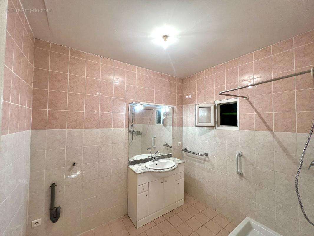 Appartement à REDESSAN