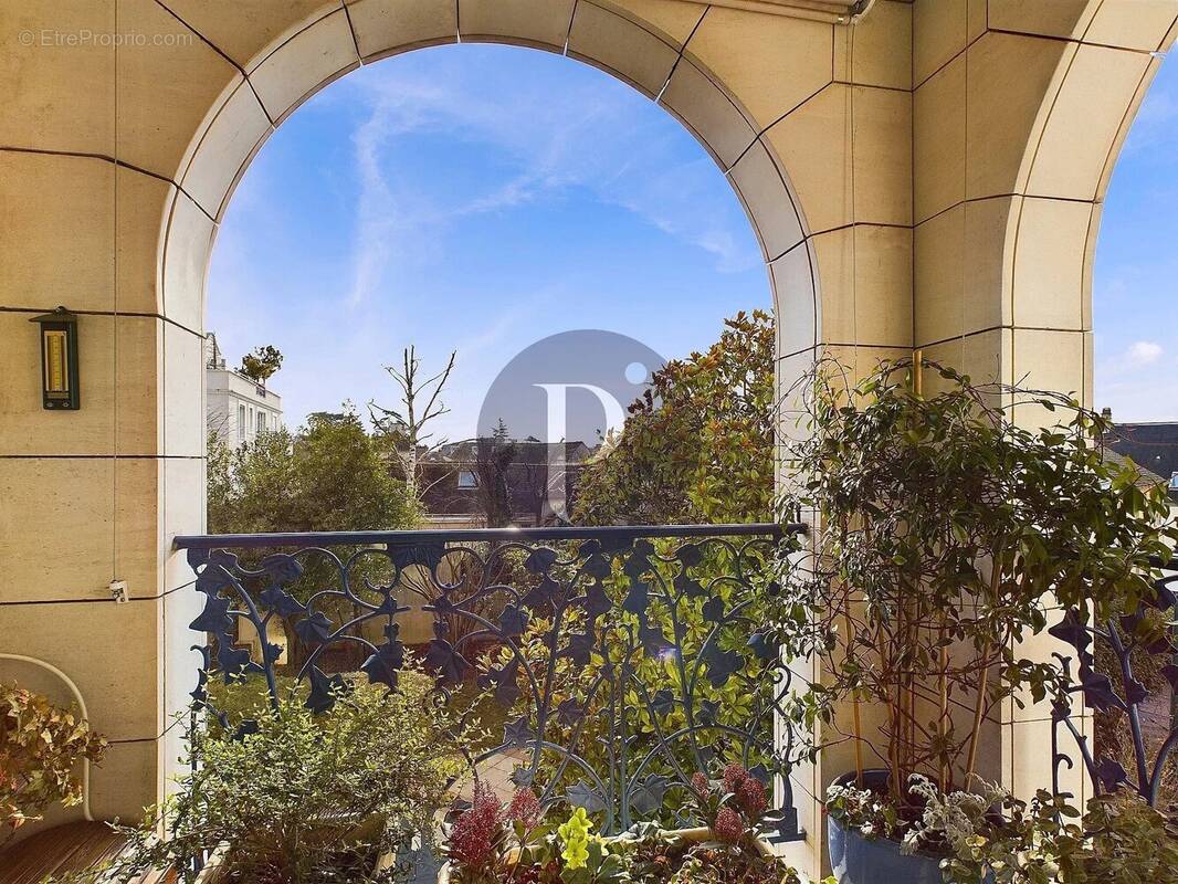 Appartement à VERRIERES-LE-BUISSON