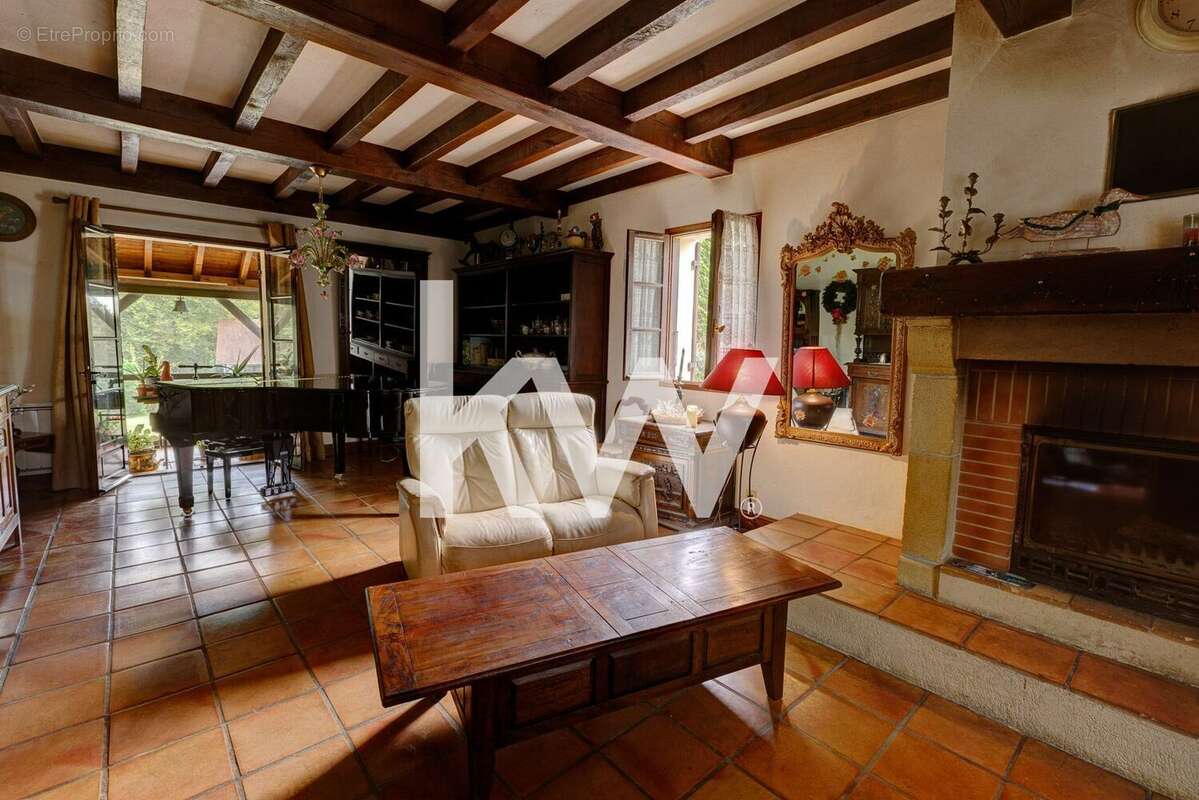 Maison à DUSSAC